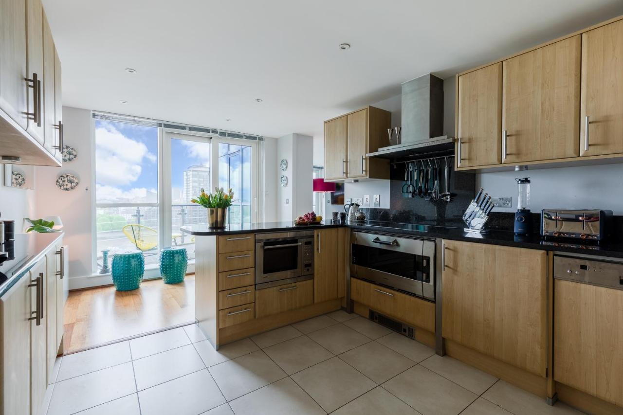 Best Thames View In Town! Large Luxxe Nomad Design Family Home Лондон Екстер'єр фото